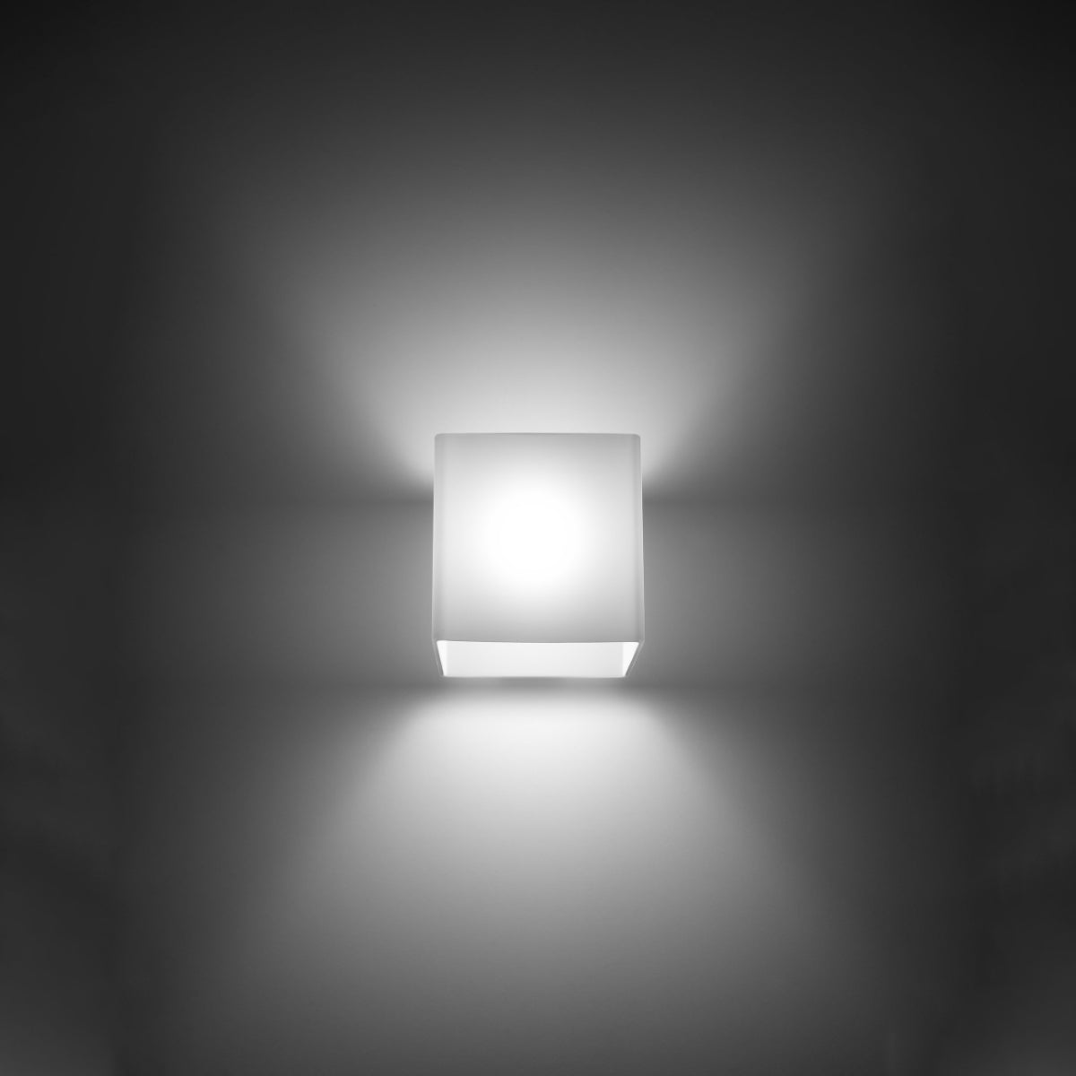 Glass Cube Wall Lamp