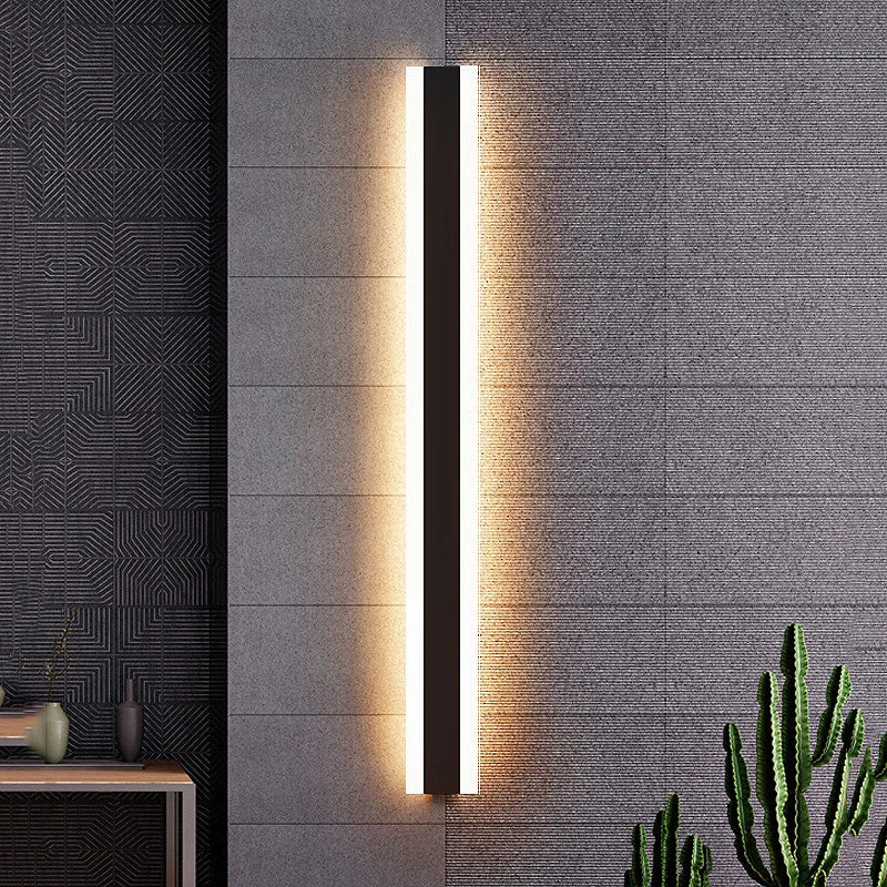 Design Long de l'Applique Noire LED pour Ambiance Extérieure