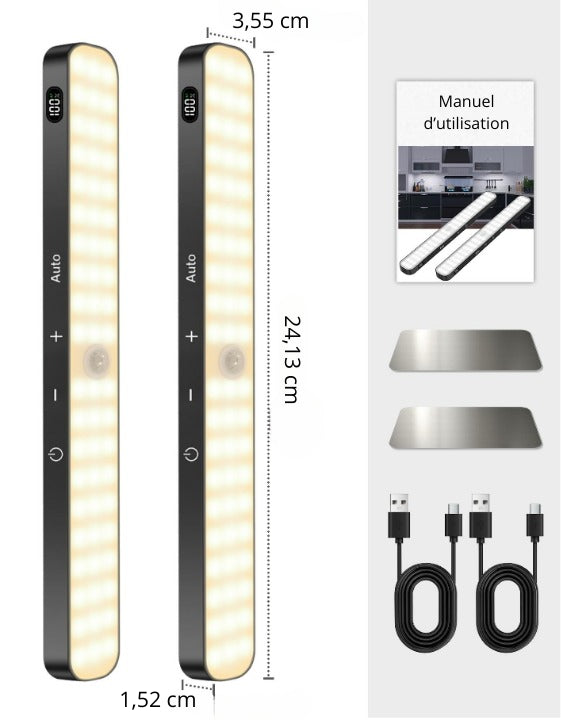 Une vue ouverte de la boîte montrant le contenu du pack : les deux lampes, les câbles de recharge, et un manuel