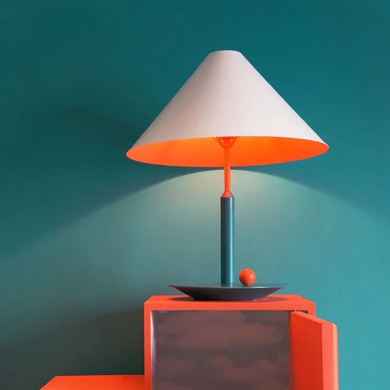 Lampe Design Créatif Coloré de table LED en Métal