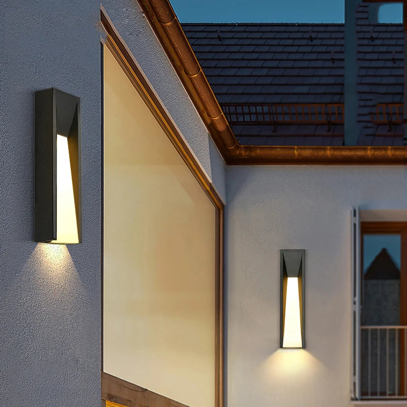 Black Aluminum Exterior Wall Lamp