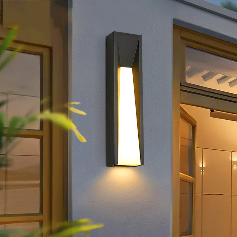 Black Aluminum Exterior Wall Lamp