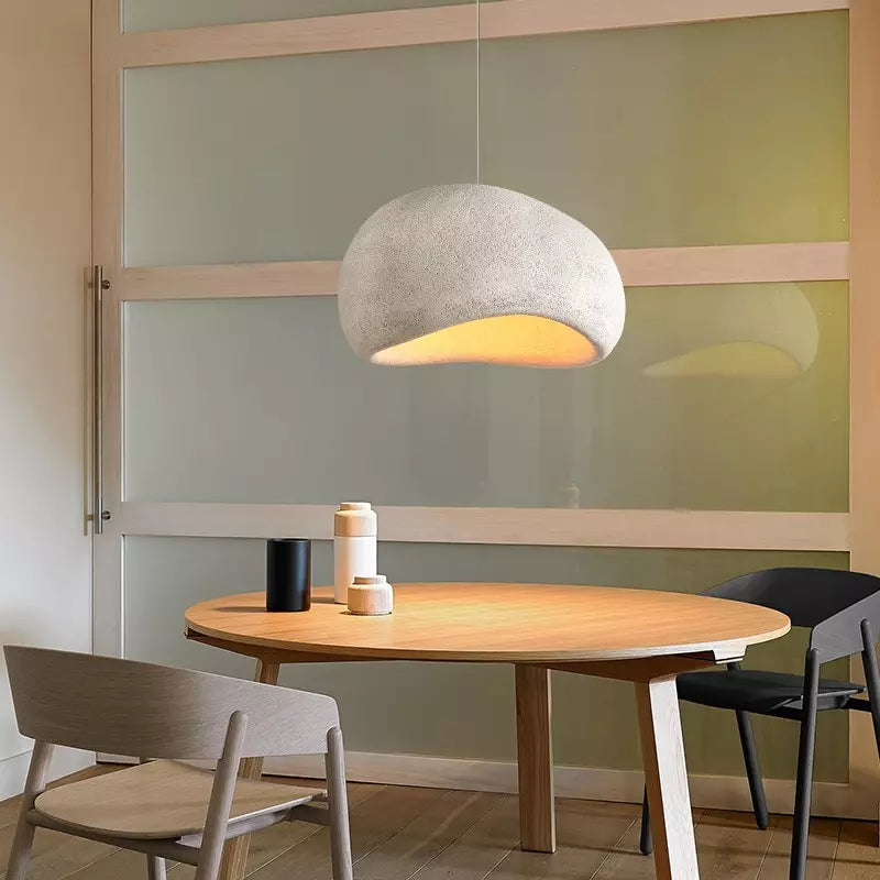 Suspension japonaise blanche au design minimaliste, parfaite pour compléter une décoration moderne et épurée.